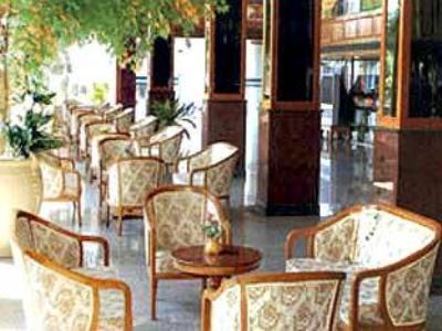 Jomtien Holiday Pattaya Hotel Bagian luar foto