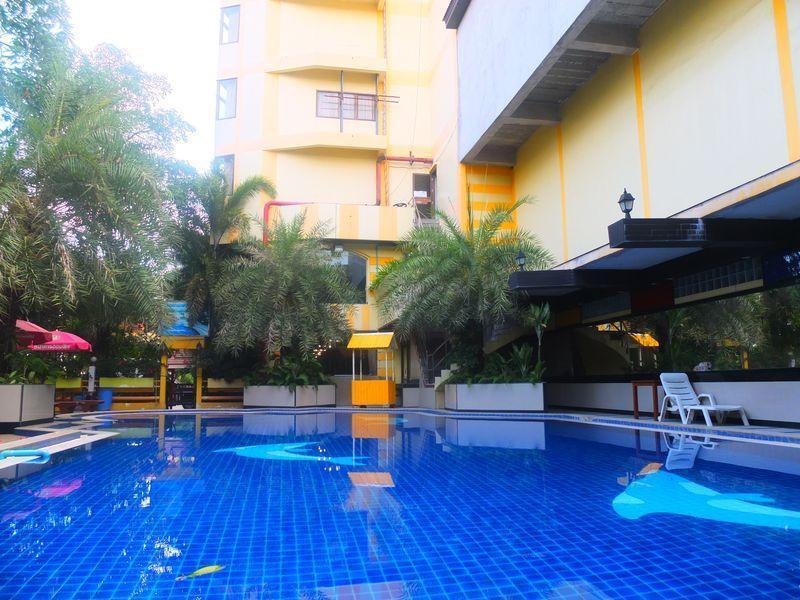 Jomtien Holiday Pattaya Hotel Bagian luar foto