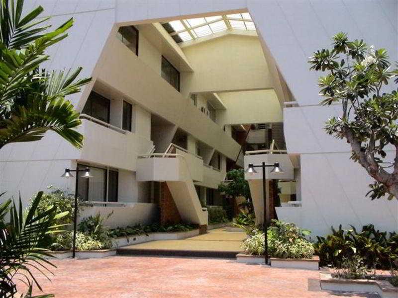 Jomtien Holiday Pattaya Hotel Bagian luar foto