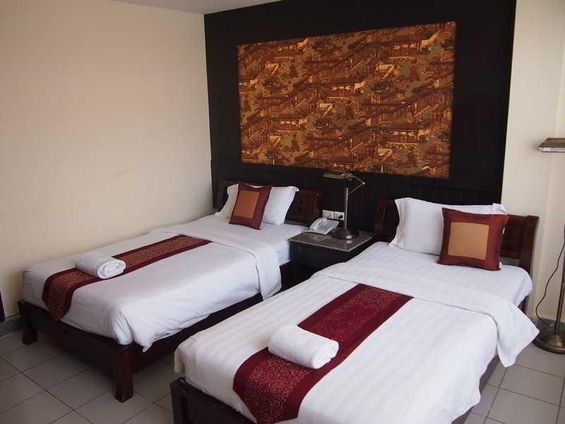 Jomtien Holiday Pattaya Hotel Bagian luar foto