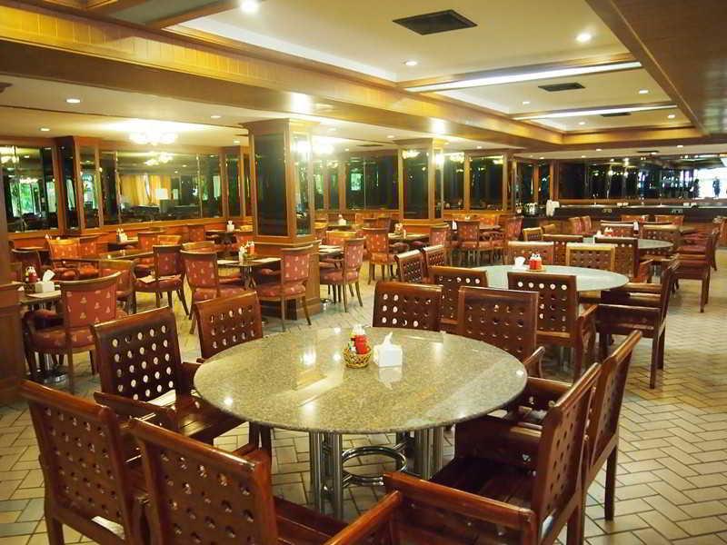 Jomtien Holiday Pattaya Hotel Bagian luar foto